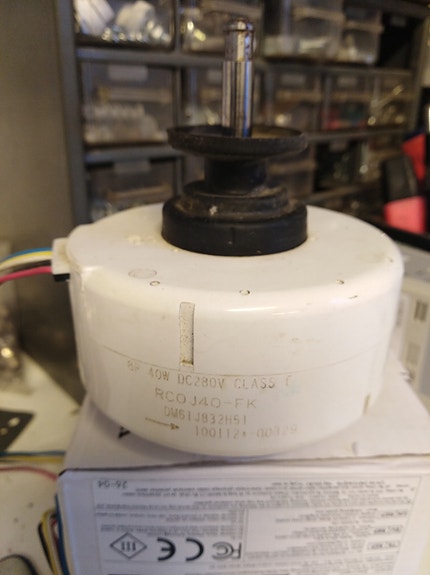 Ilmalämpöpumun mitsubishi sisäyks moottori