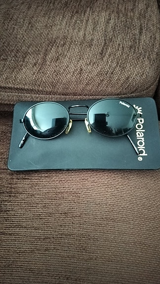 Polaroid aurinkolasit