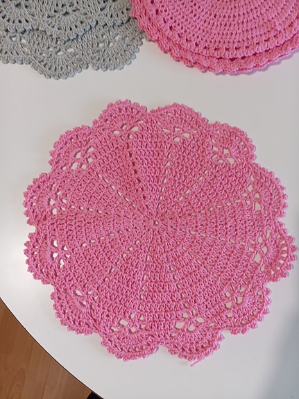 Pinkki pitsiliina