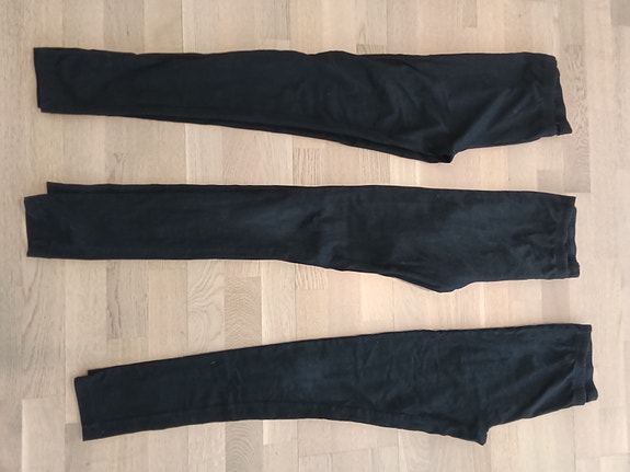 Mustat legginsit