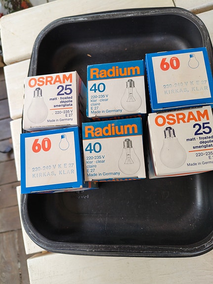 Osram ja Radium hehkulamput 25W–60W E27