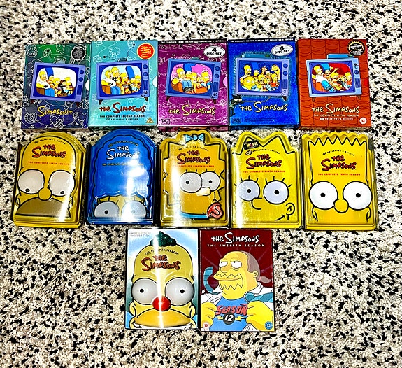 The Simpsons DVD-bokseja ja kausibokseja