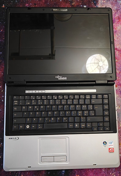 Fujitsu Siemens AMILO Pi 2530 varaosiksi