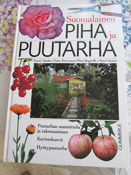 suomalainen piha ja puutarha kirja