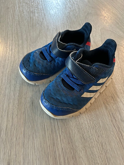 Adidas tarralenkkarit 22