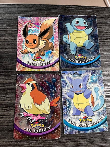 Vanhoja Pokemon-kortteja