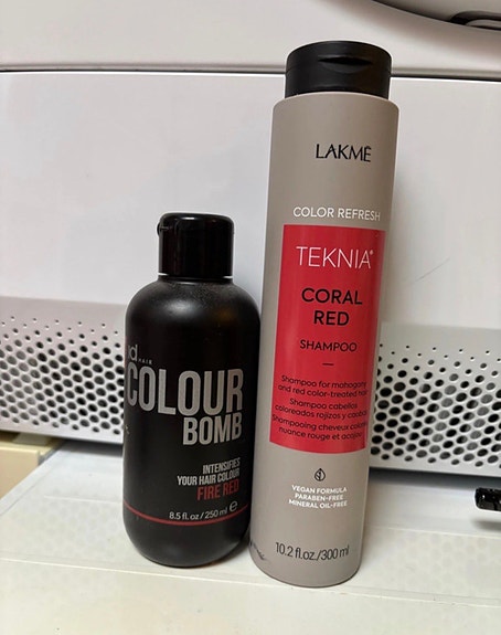 Lakmé Teknia Coral Red shampoo + Four Reasons Colour Bomb Fire Red