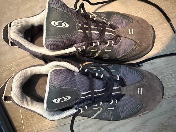Salomon vaelluskengät 38 + bonustuote