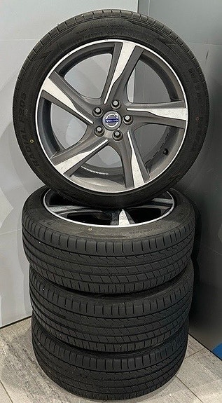VAIHTO Volvo Ixion 18” vanteet ja Minerva 225/45-18 kesärenkaat