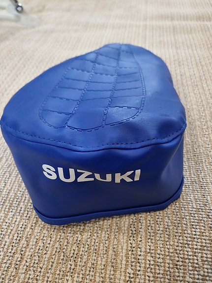 Suzuki PV penkinpäällinen, sininen ruutukuvioitu malli