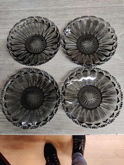 Nuutajärvi lasilautaset savunharmaa, 4 kpl