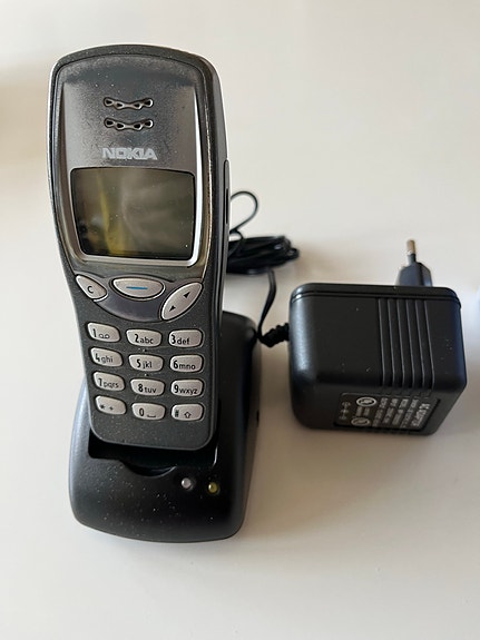 Nokia pöytälaturi 3310 ja 3330 puhelimelle
