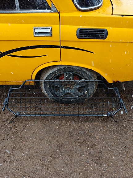 Koiraverkko autoon