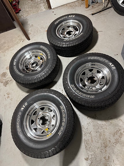 Hankook dynapro AT2 265/70R16 + Jack Wheeler Rocky AT chrome vanteet 16x7
