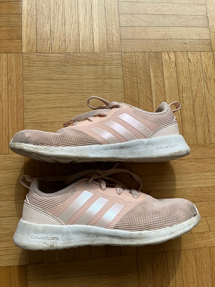 Adidas lenkkarit 35