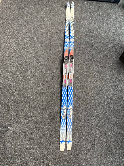 Karhu perinteisen sukset siteillä 160 cm