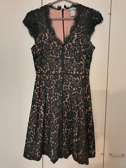 H&M pitsinen mekko XS
