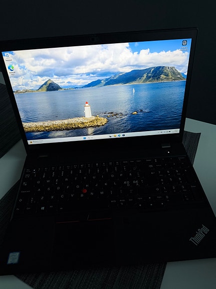 Lenovo ThinkPad T590 -kannettava kosketusnäytöllä