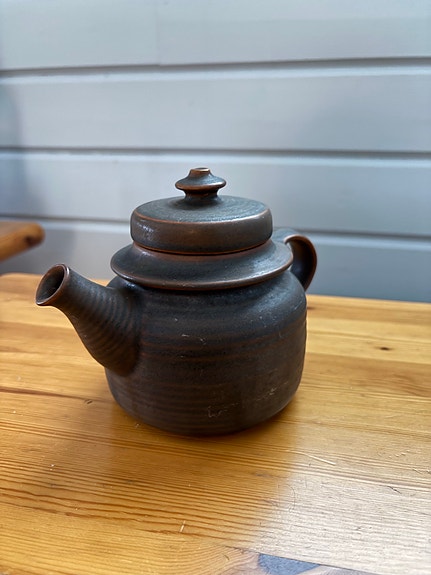 Arabia teekannu ruskea keramiikka