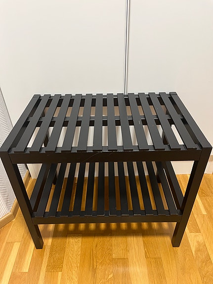 IKEA musta kaksitasoinen penkki