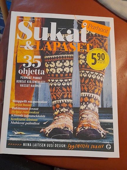 Sukat ja lapaset -neuleohjelehti
