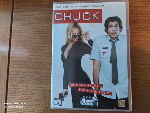 CHUCK 1 KAUSI