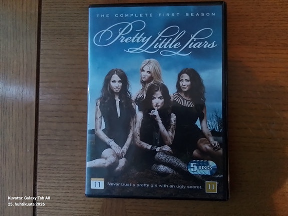 PRETTY LITTLE LIARS 1 KAUSI