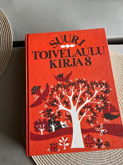 Suuri toivelaulu kirja 8