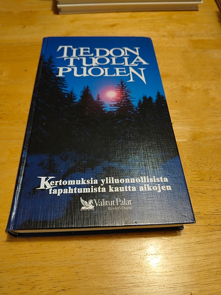 Tiedon tuolla puolen -kirja