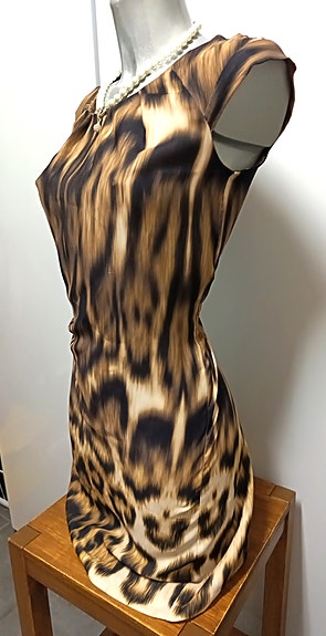 Mekko, juhlamekko, kotelomekko, eläinkuosimekko, XS