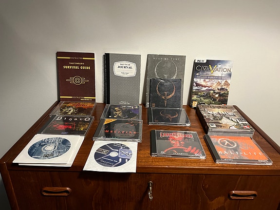 PC-pelipaketti Half-Life, Quake ym.
