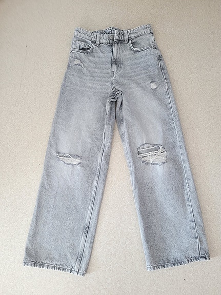 Farkut revitty malli 164cm Primark