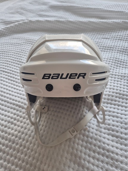 Bauer jääkiekkokypärä valkoinen