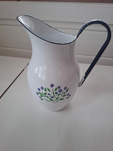 Emalinen kannu