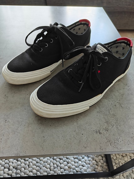 Tommy Hilfiger Core Oxford tennarit koko 44 musta