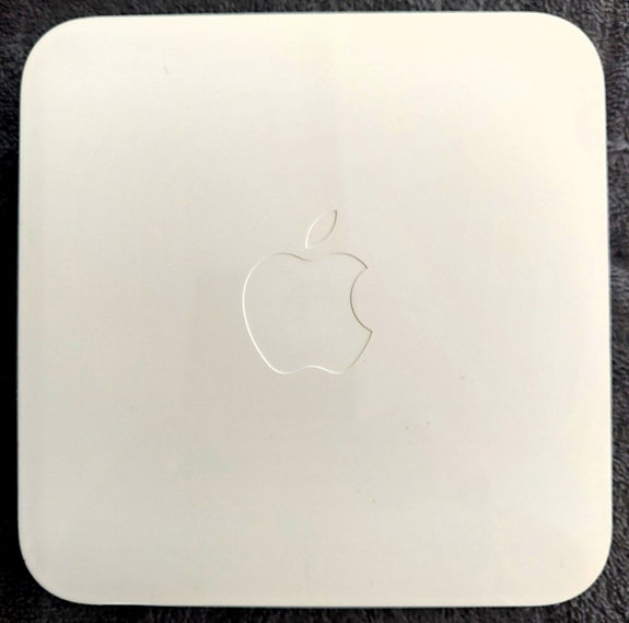 Apple AirPort Extreme A1408 langaton reititin 802.11n (5. sukupolvi)