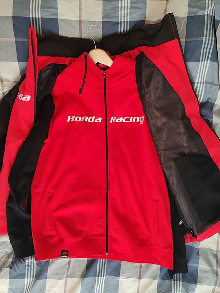Honda Racing takki ja huppari koko xxxl punainen mustilla hihoilla