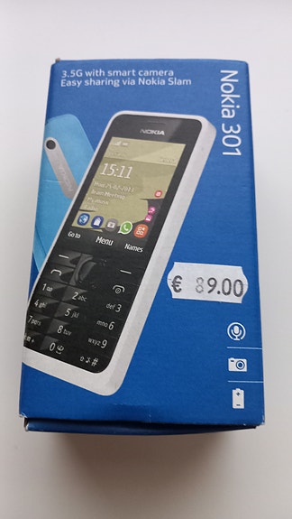 Nokia 301 peruspuhelin musta
