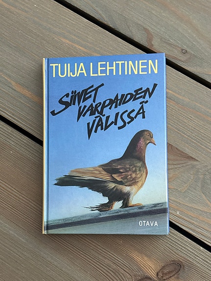 Tuija Lehtinen Siivet varpaiden välissä kirja