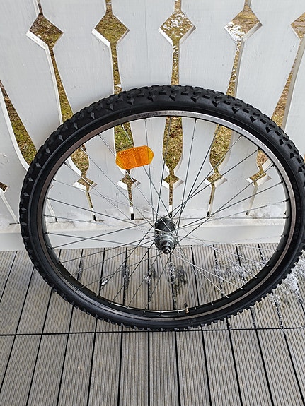 Polkupyörän etuvanne 26" rengas 48-559