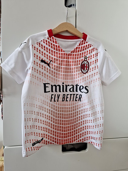 AC Milan vieraspaita