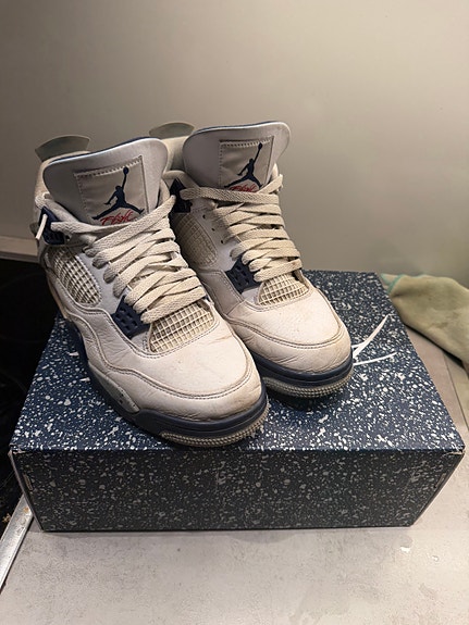 Jordan 4 Retro tennarit koko 42 valkoinen/sininen
