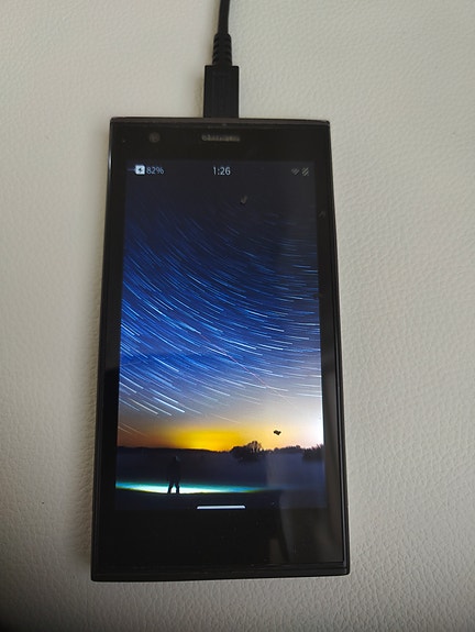 Jolla puhelin