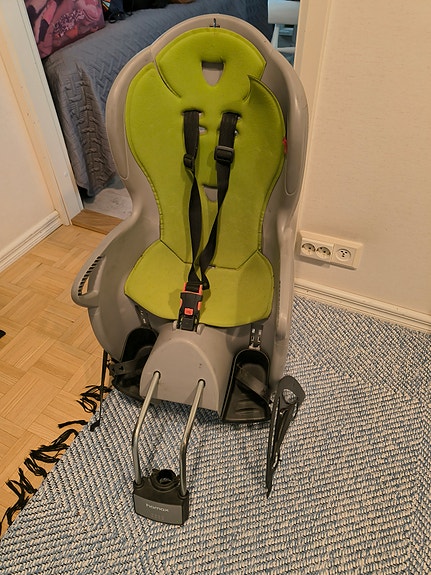 Myydään polkupyörän turvaistuin