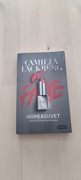 Hopeasiivet, Läckberg Camilla
