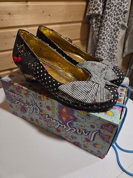 Irregular Choice Trinkeltina low korkkarit kokoa 41