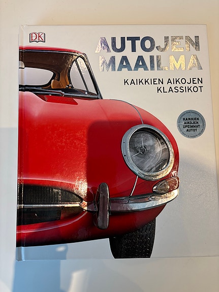 Autojen maailma – Kaikkien aikojen klassikot -kirja