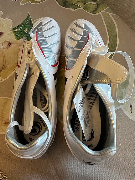 Adidas Predator Absolado Powerswerve TRX AG,2007, koko 45 1/3, hintalaput kiinni