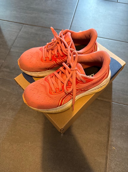 Asics lasten juoksukengät 33