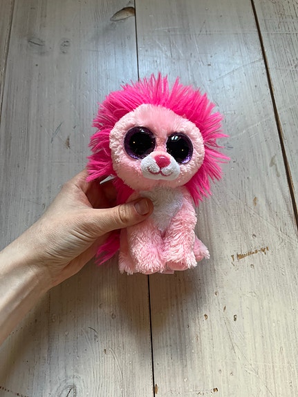Ty pehmolelu leijona pinkki